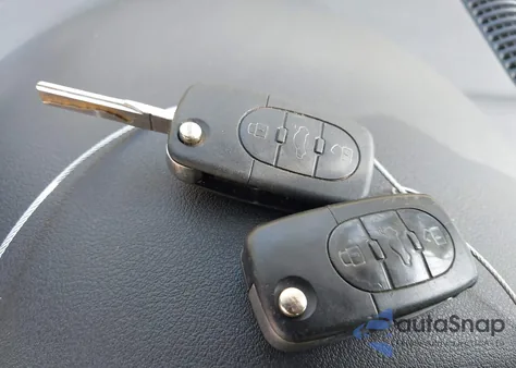 2004 Audi Tt 1.8L из США, поврежденный, VIN TRUTC28N741010689